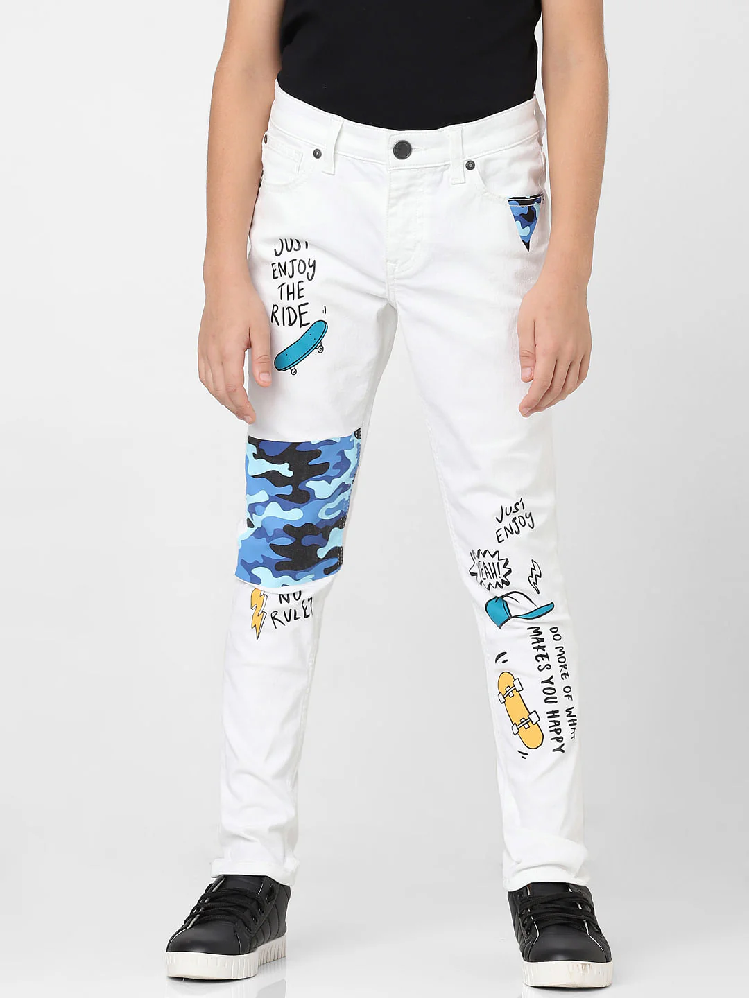 Boys White Mid Rise Printed Slim Fit Jeans - Image 2