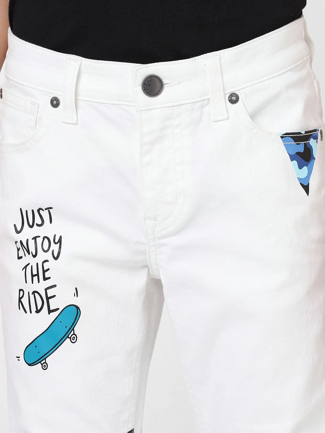 Boys White Mid Rise Printed Slim Fit Jeans - Image 5