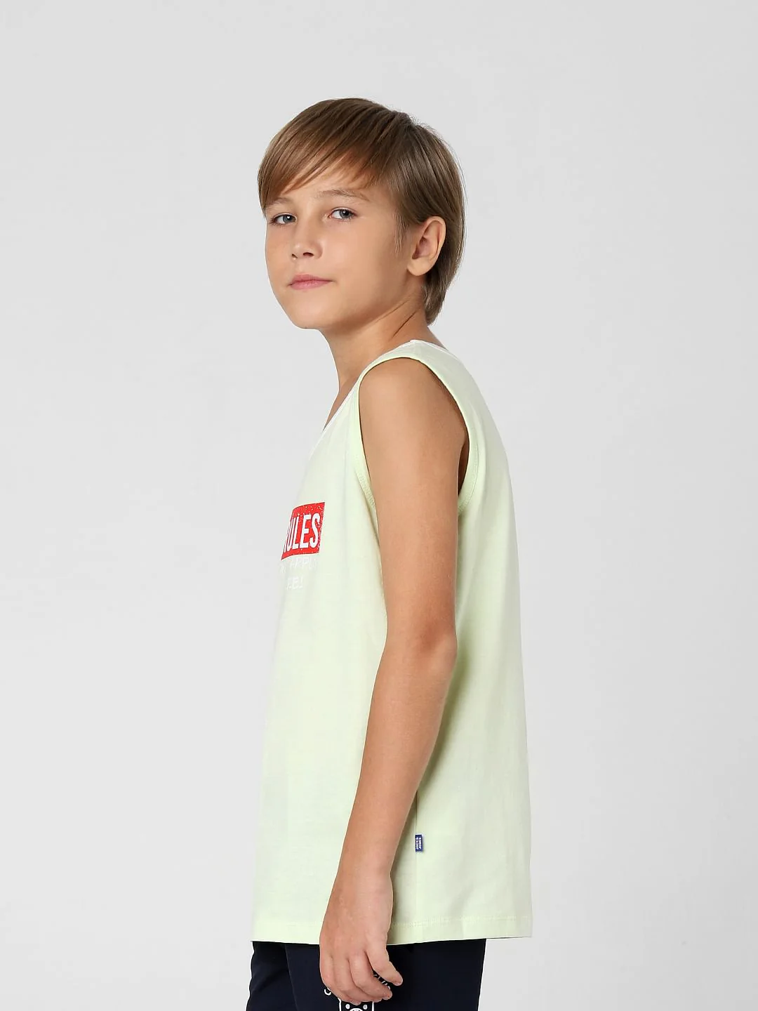 Boys Green Printed Sleeveless T-shirt - Image 3