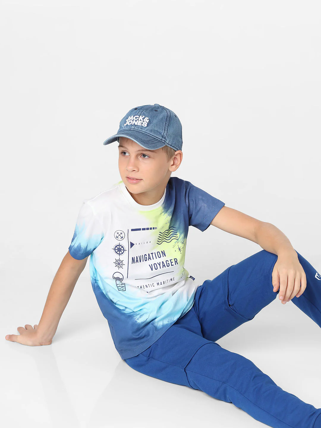 Boys White Printed Crew Neck T-shirt