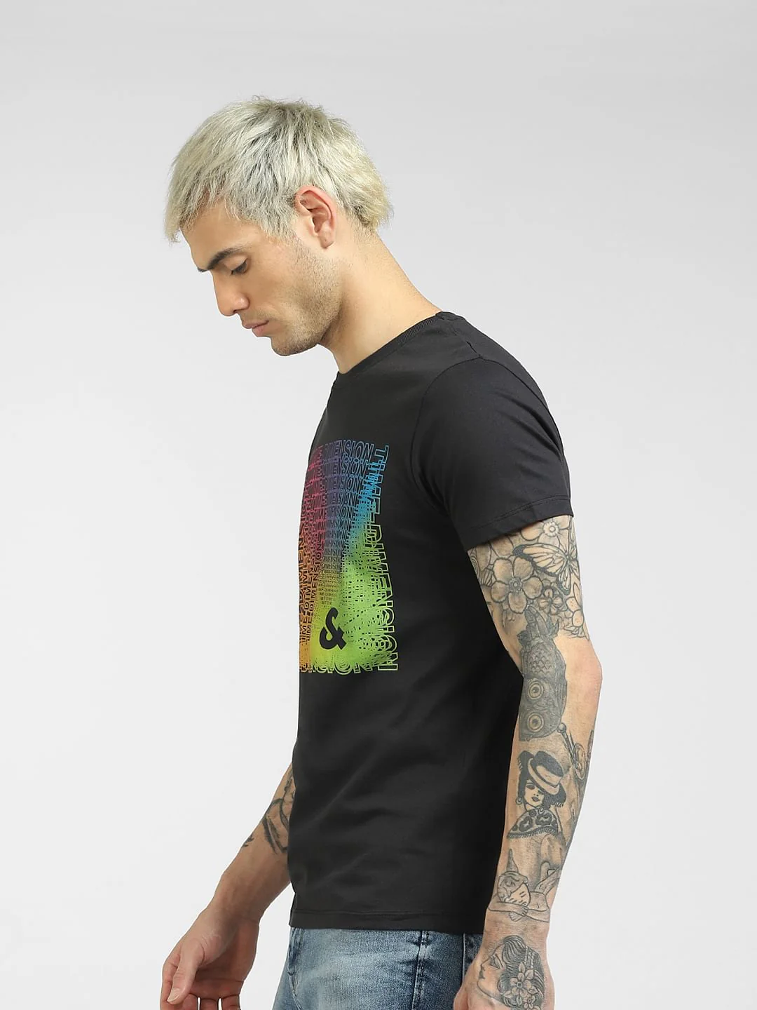Black Graphic T-shirt - Image 3