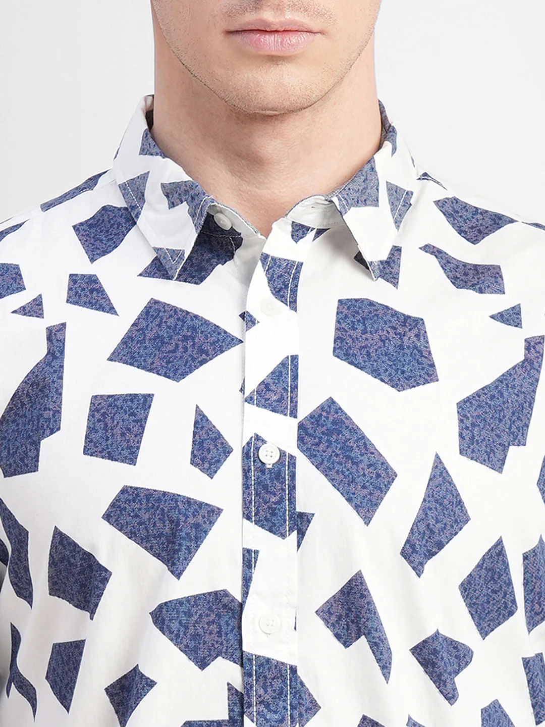 White Abstract Print Full Sleeves Shirt - Image 5