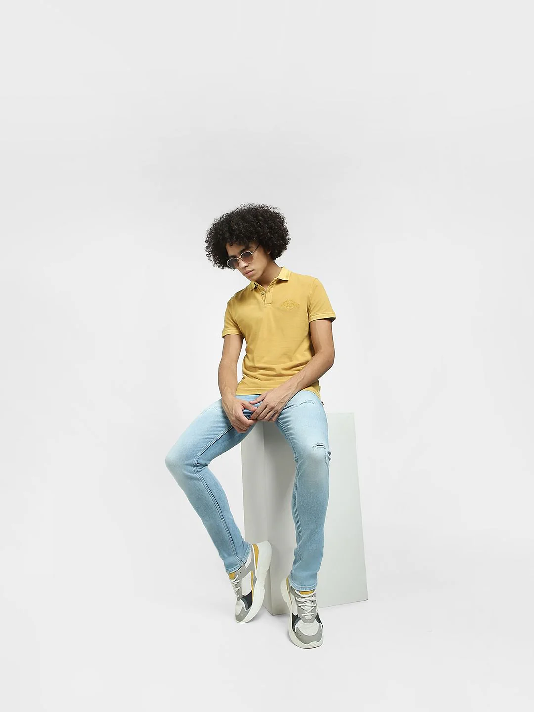 Light Blue Low Rise Distressed Skinny Fit Jeans