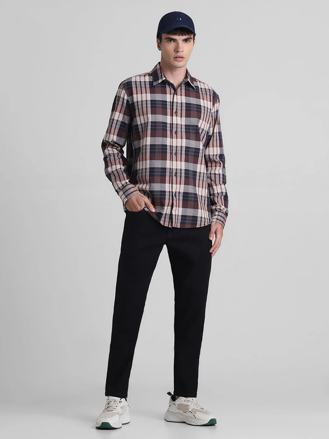 Black Low Rise Glenn Slim Fit Jeans - Image 5