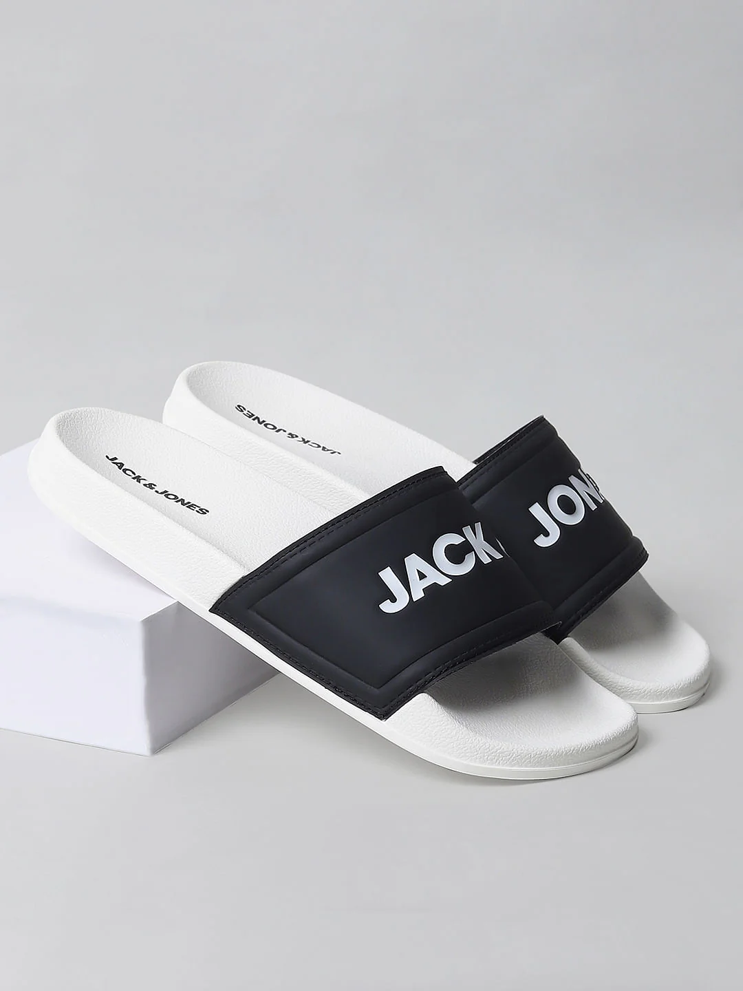 White & Black Logo Print Sliders - Image 13