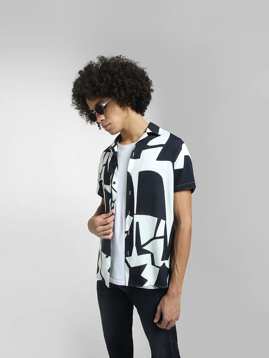 White Abstract Print Short Sleeves Shirt