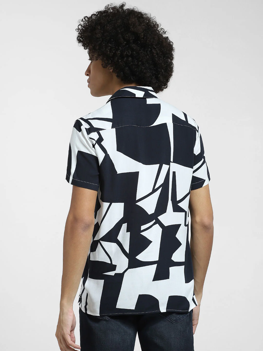 White Abstract Print Short Sleeves Shirt - Image 4