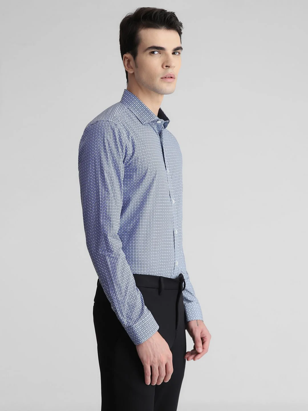 White & Blue Print Full Sleeves Shirt - Image 3