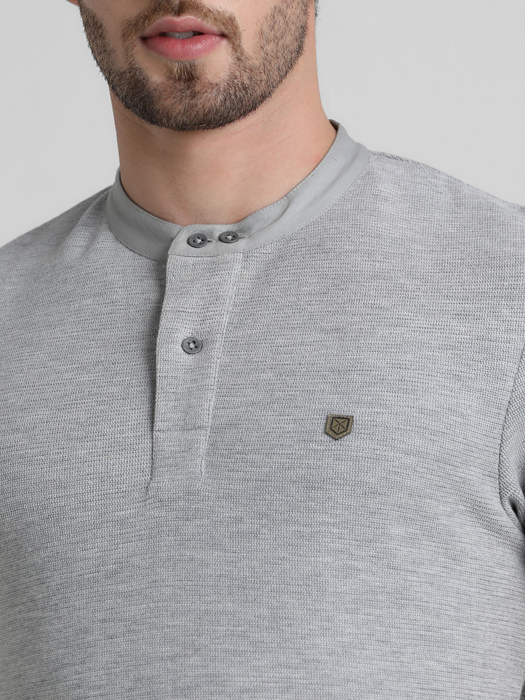 Grey Henley T-shirt - Image 5