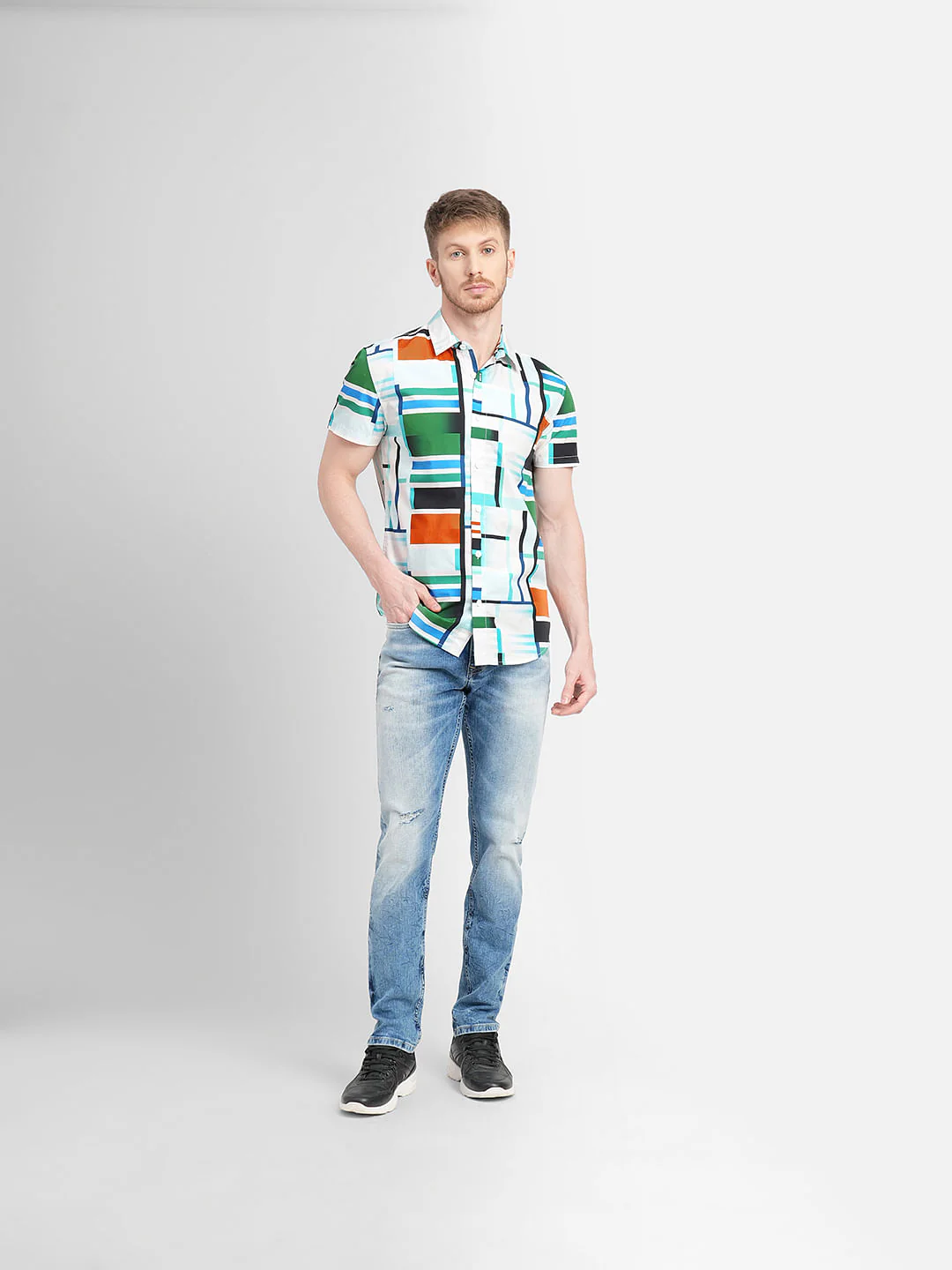 White Abstract Print Short Sleeves Shirt - Image 6