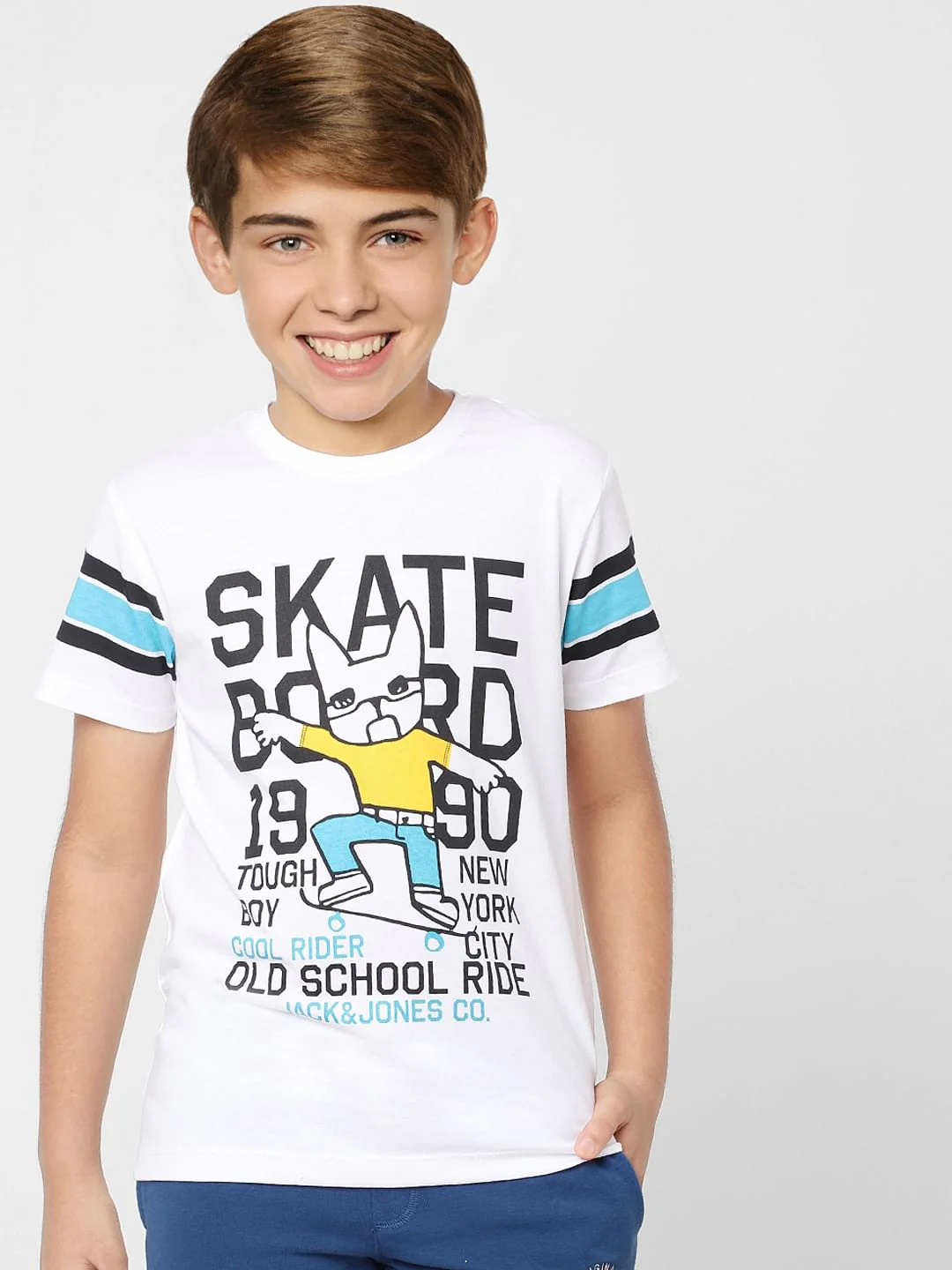 Boys White Graphic Print Crew Neck T-shirt - Image 2