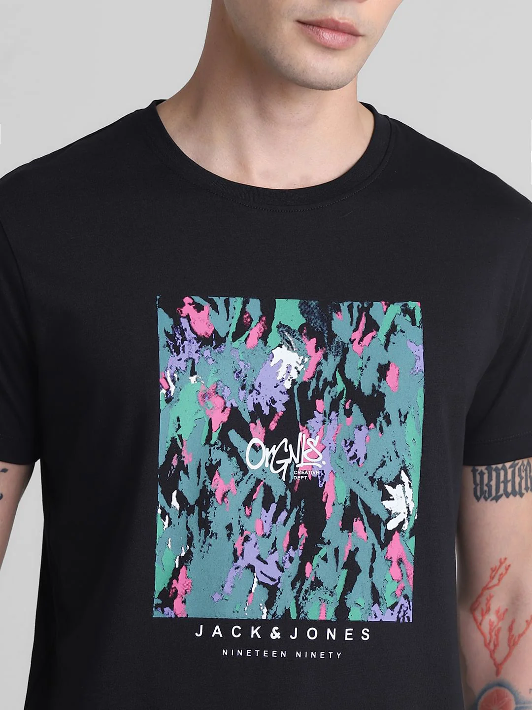 Black Graphic Print Crew Neck T-shirt - Image 5