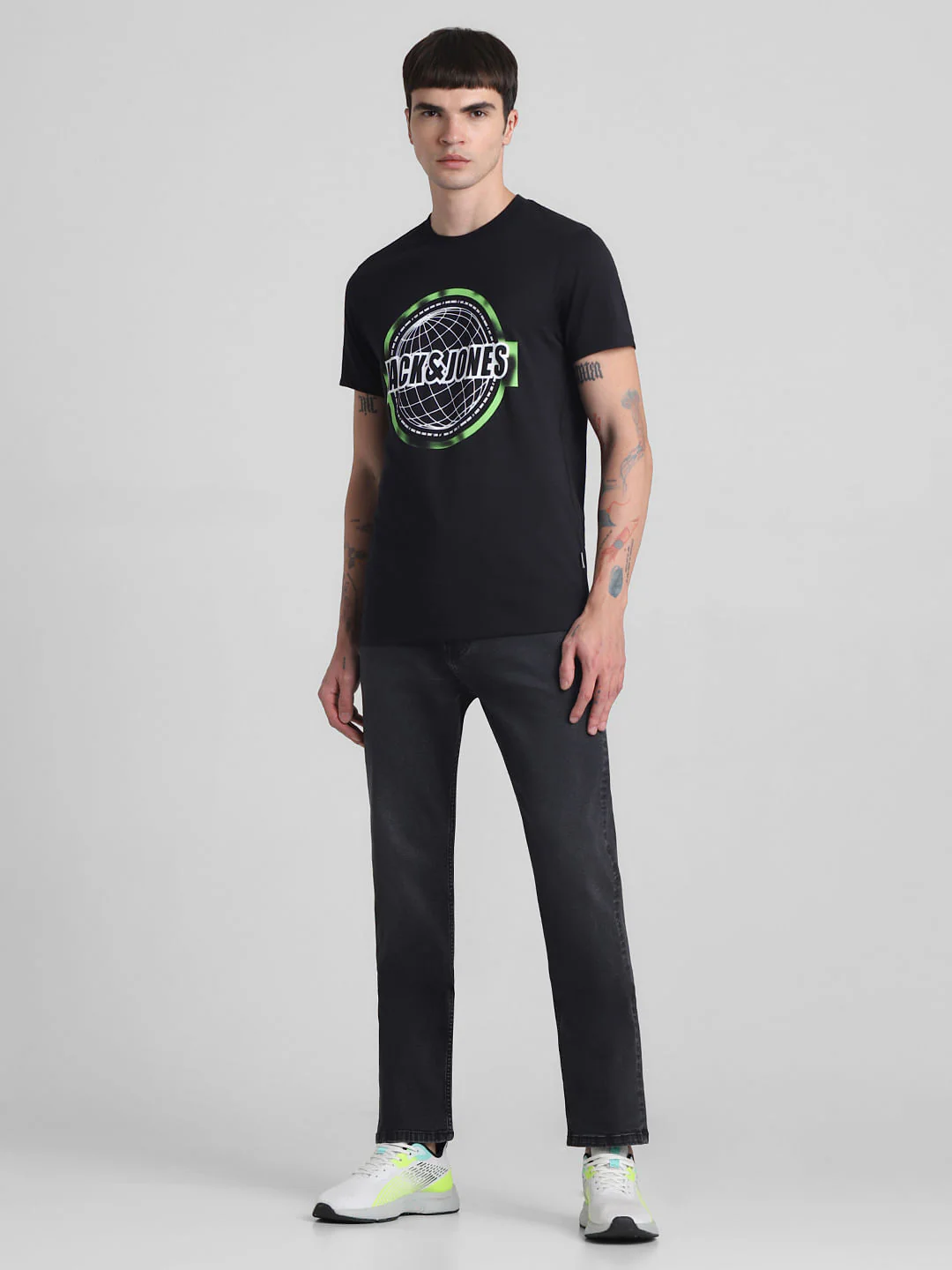 Black Globe Logo Print Crew Neck T-shirt - Image 6