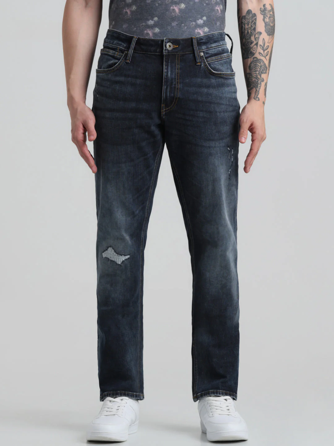 Distressed Low Rise Regular Fit Jeans - Image 7