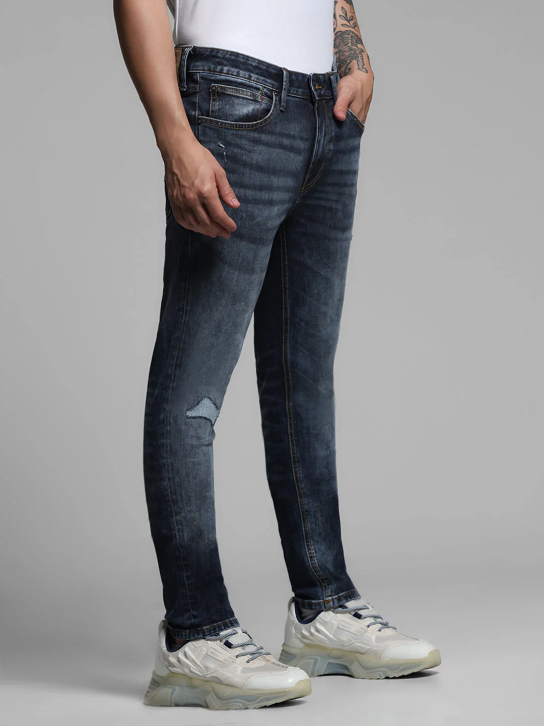 Distressed Low Rise Skinny Fit Jeans - Image 2