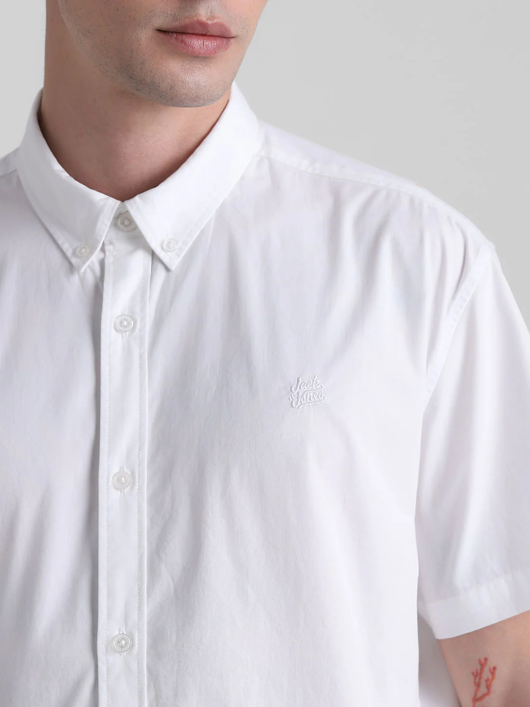 White Cotton Short Sleeves Shirt - Image 5