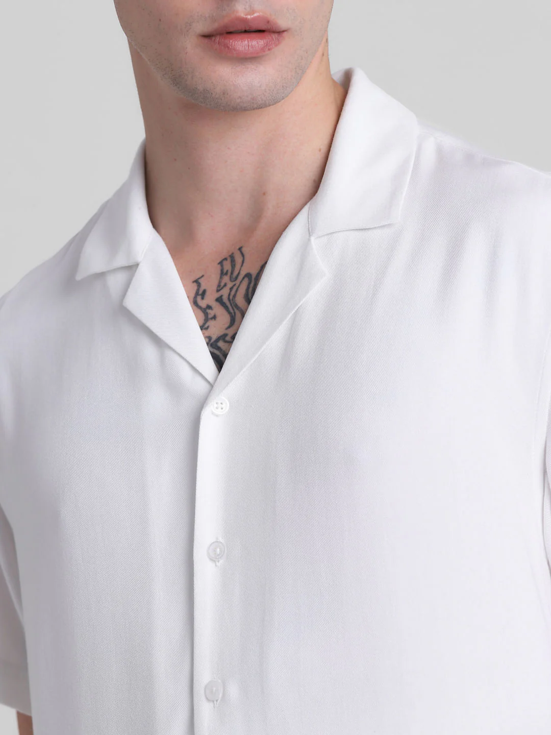 White Short Sleeves Shirt - Image 5