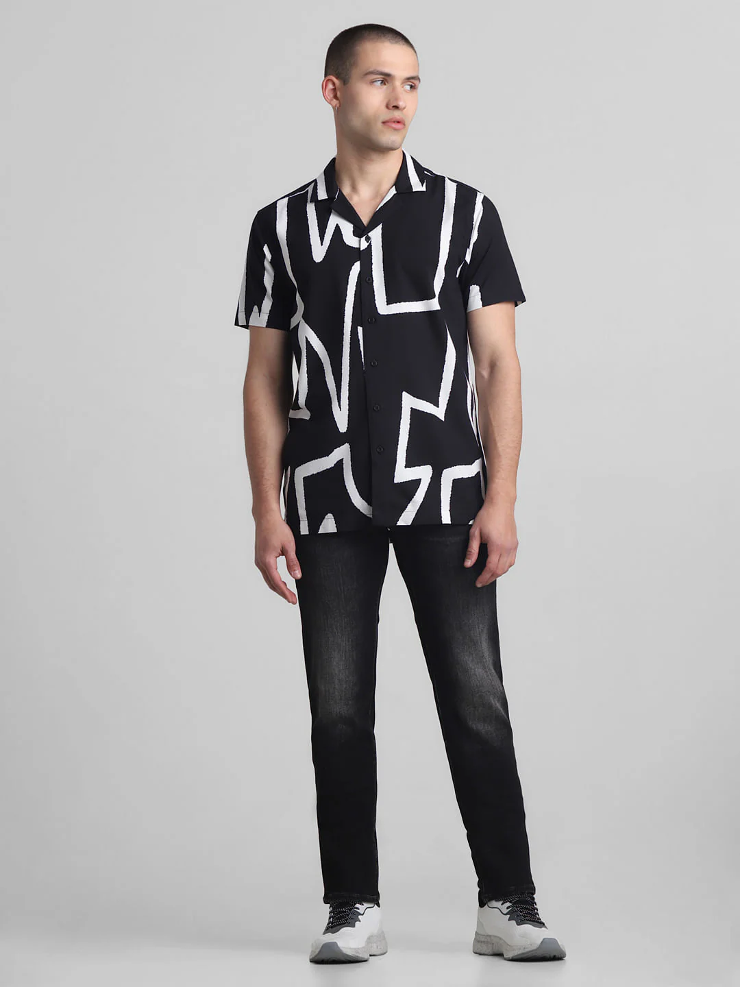 Black Abstract Print Short Sleeves Shirt - Image 6