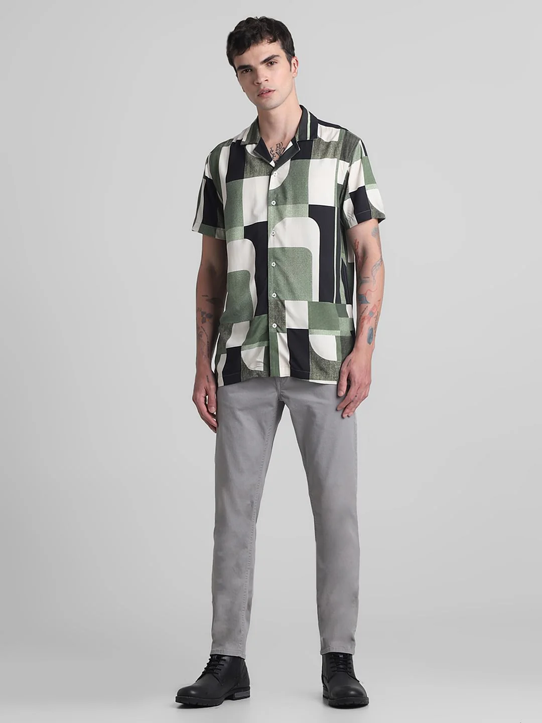 Green Printed Short Sleeves Shirt - Image 6