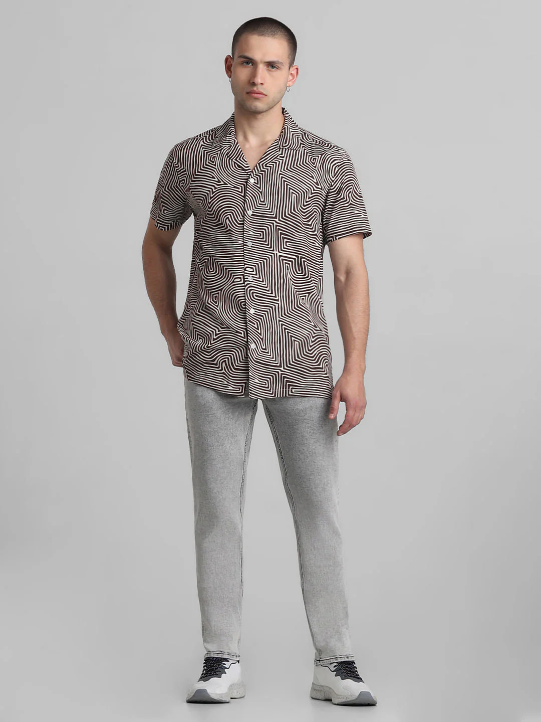 Black Abstract Print Short Sleeves Shirt - Image 6