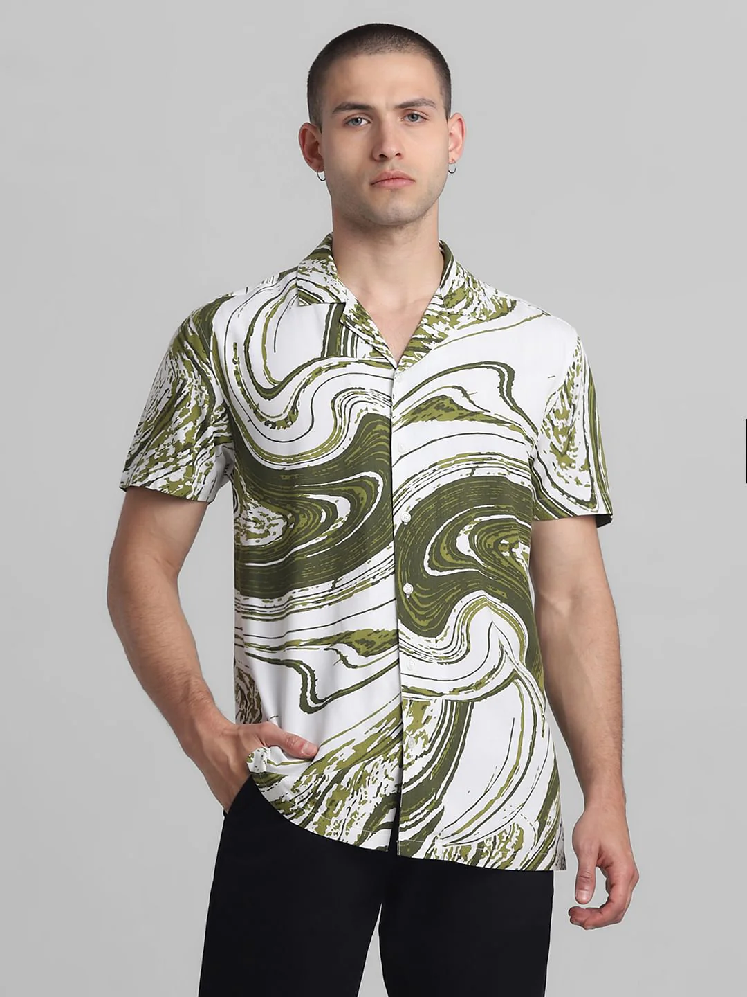 Green Abstract Print Short Sleeves Shirt - Image 2