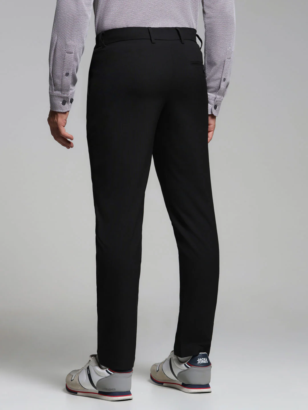 Black Mid Rise Slim Fit Pants - Image 3