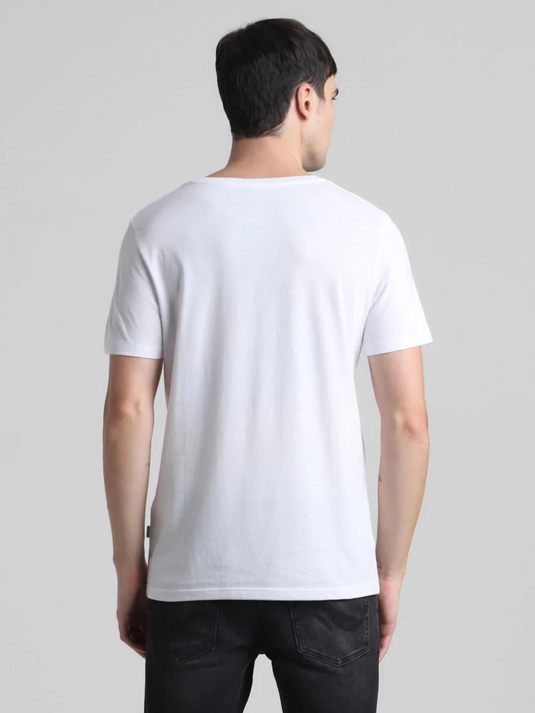 White Chest Pocket T-shirt - Image 4