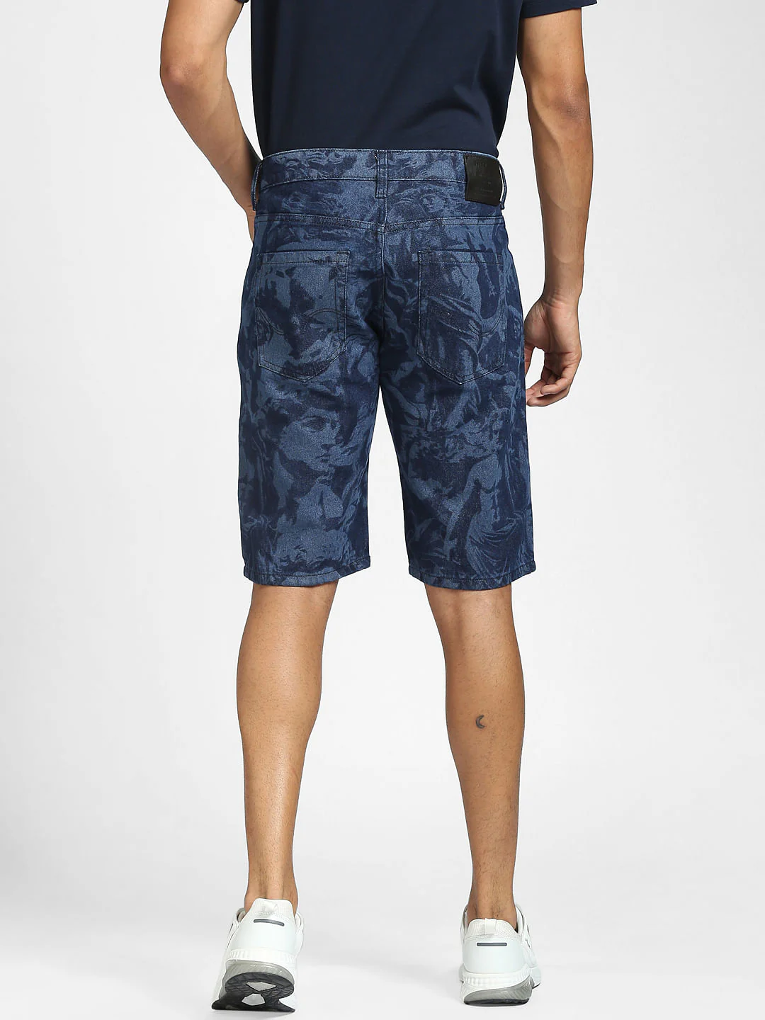 Blue Low Rise Printed Denim Shorts - Image 4