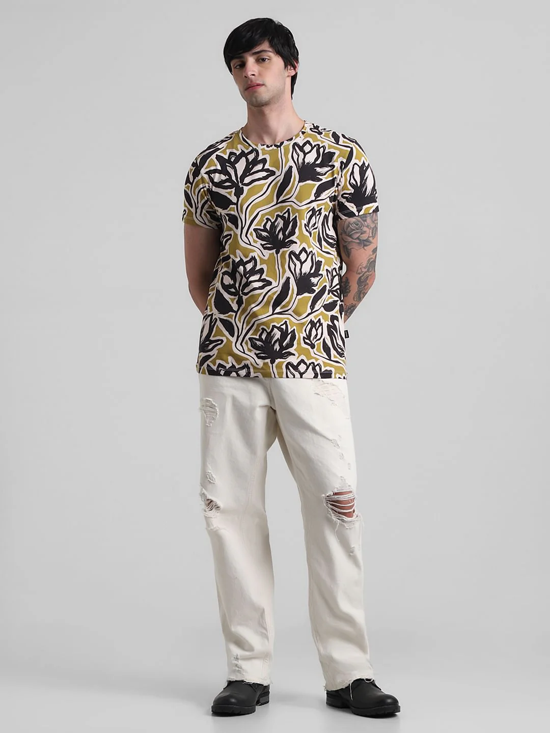 Green Floral Crew Neck T-shirt - Image 6