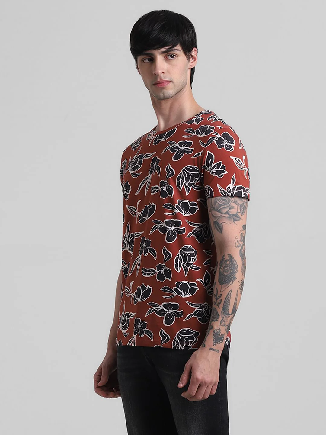 Red Logo Print Crew Neck T-shirt - Image 3