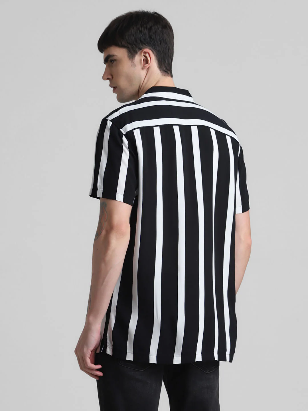 Black Striped Short Sleeves Shirt - Image 4