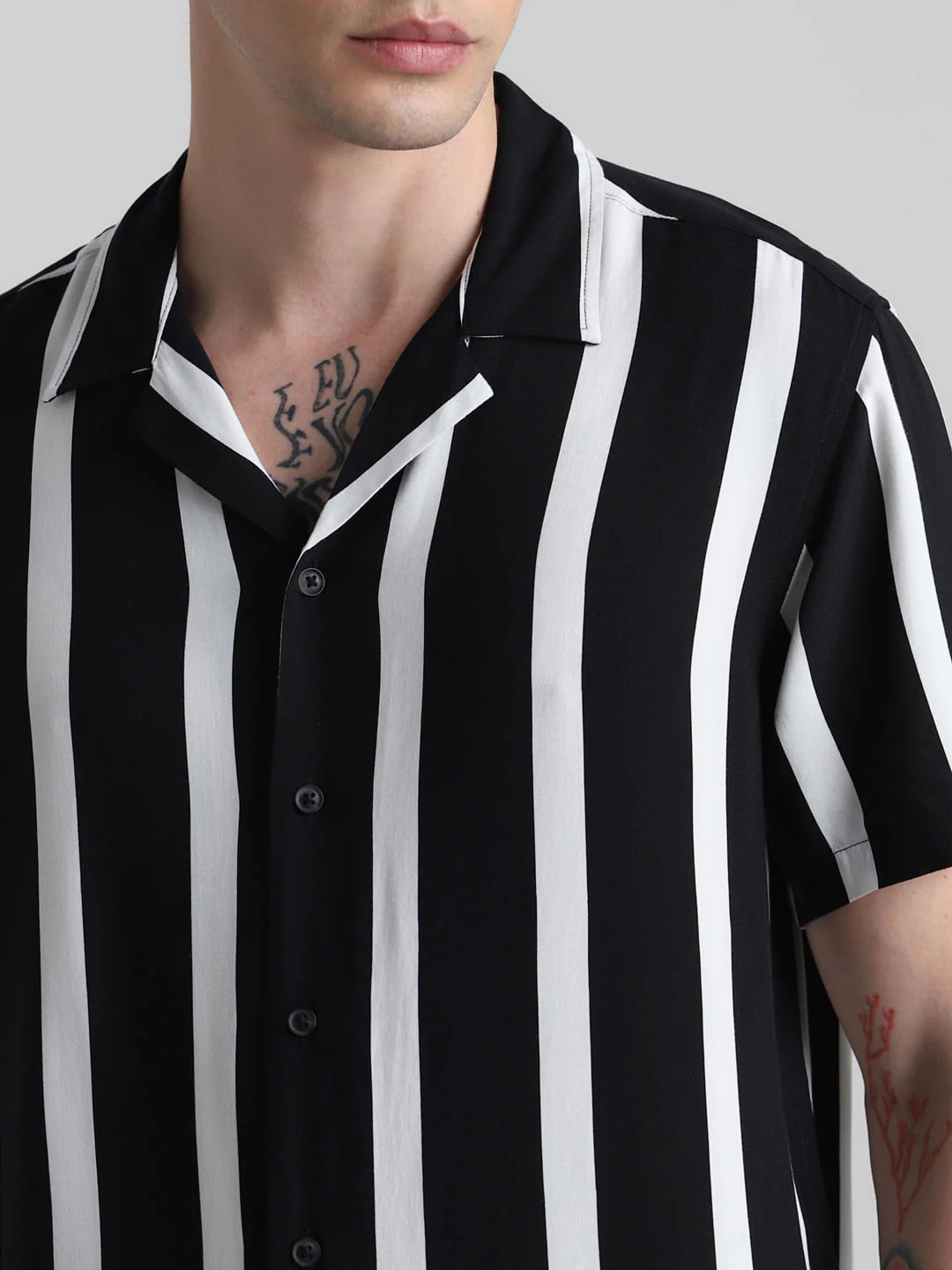 Black Striped Short Sleeves Shirt - Image 5
