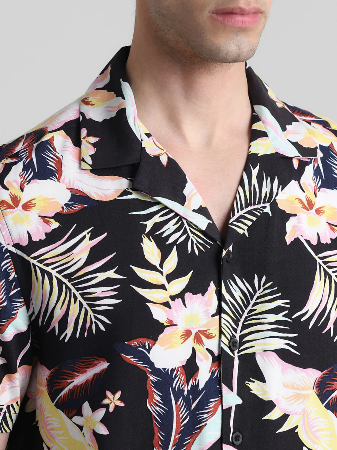 Black Floral Short Sleeves Shirt - Image 5