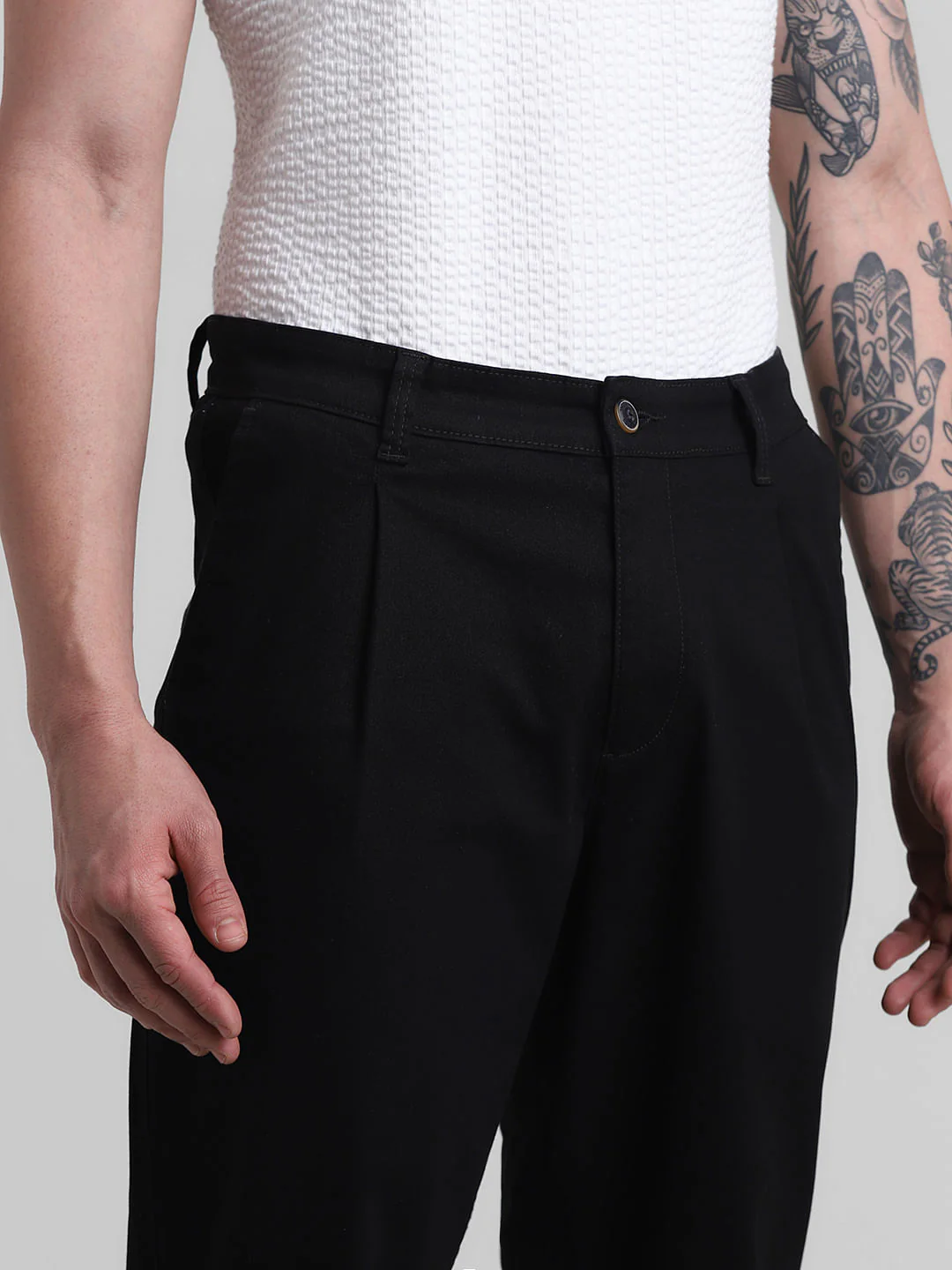 Black Mid Rise Pleated Chinos - Image 4