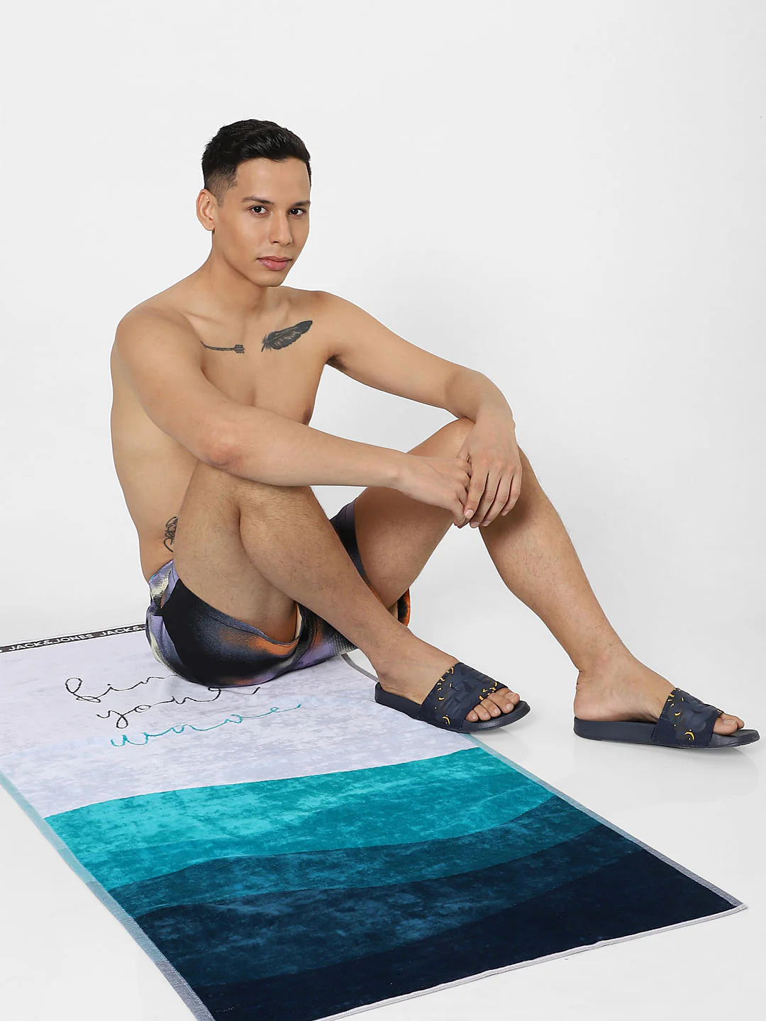 Turquoise Wave Print Towel - Image 3