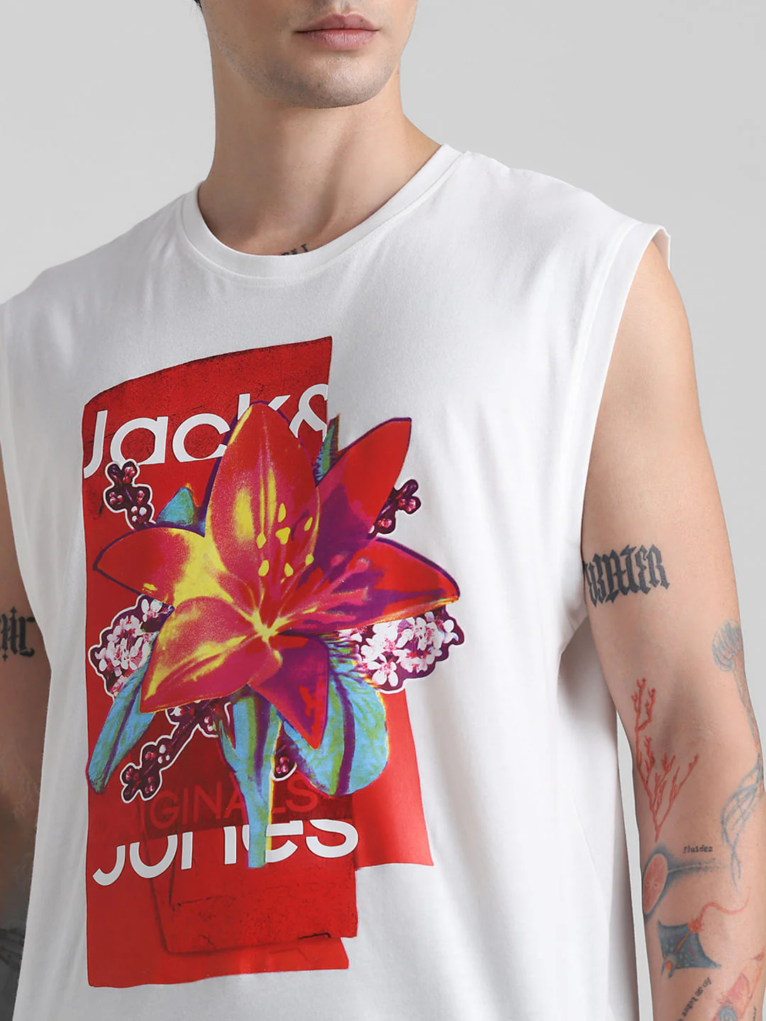 White Printed Sleeveless T-shirt - Image 5