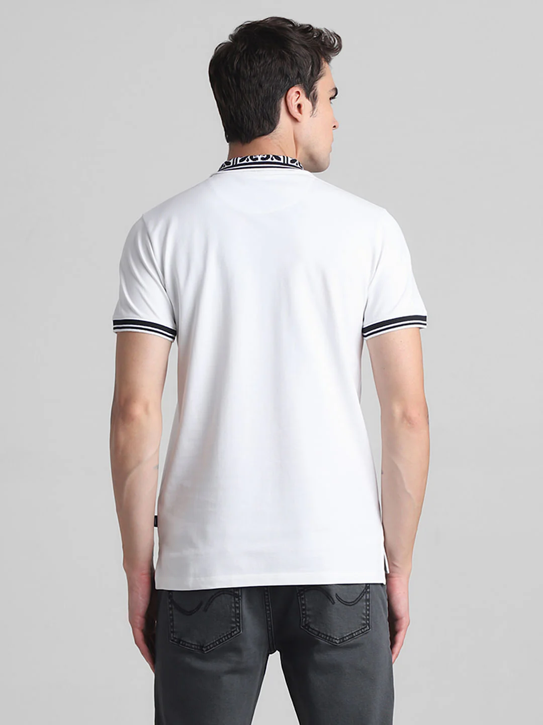White Printed Collar Polo T-shirt - Image 4