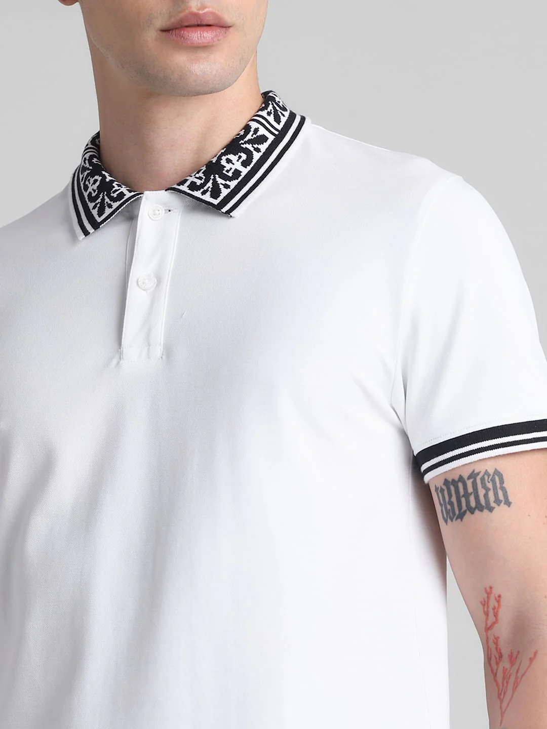 White Printed Collar Polo T-shirt - Image 5