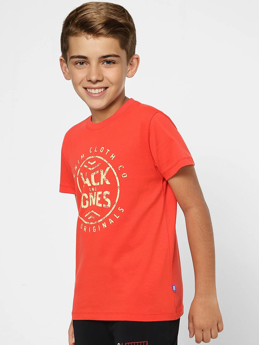 BOYS Red Printed Crew Neck T-shirt - Image 3