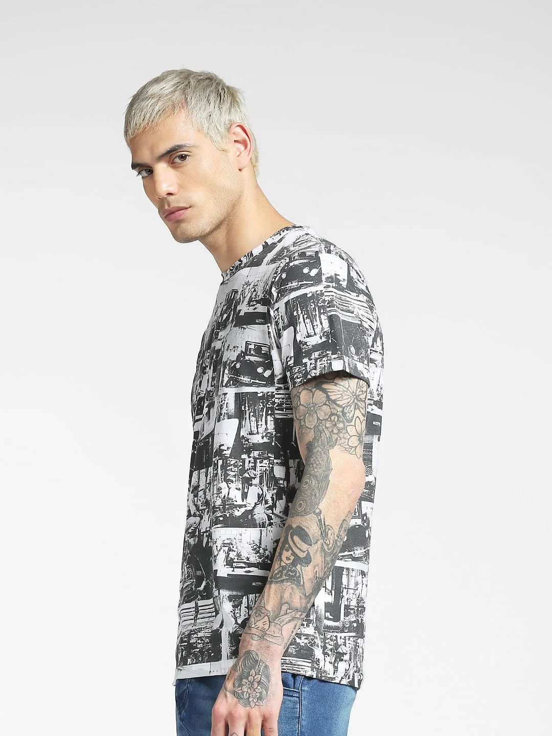 White Printed Crew Neck T-shirt - Image 3