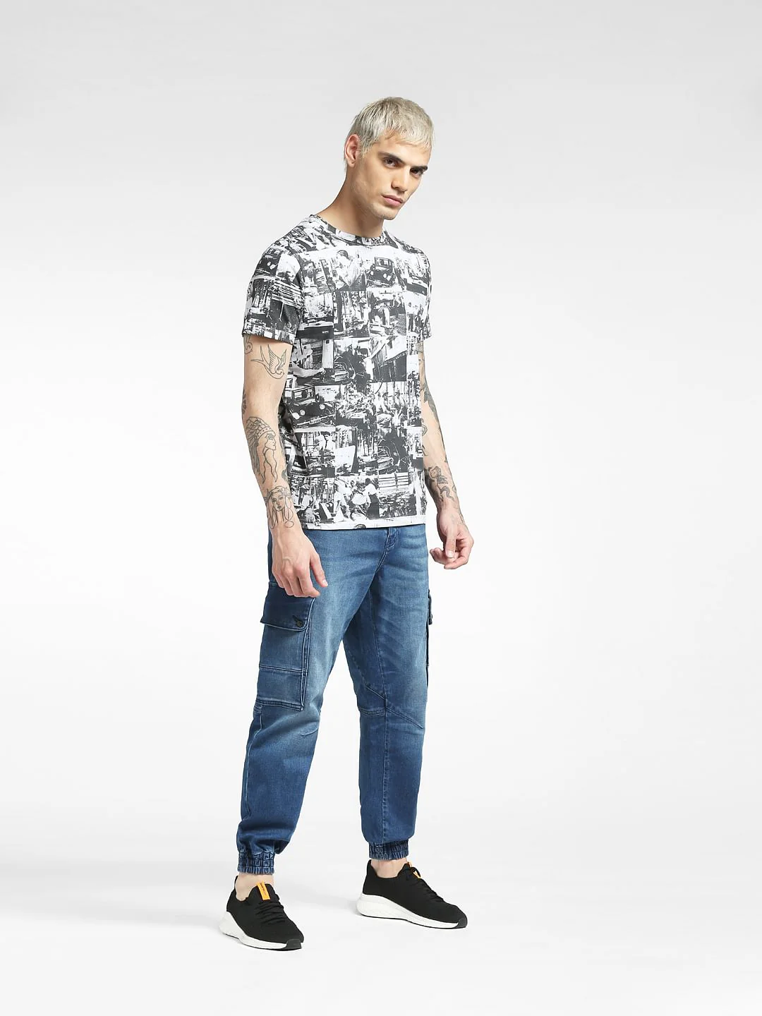 White Printed Crew Neck T-shirt - Image 6