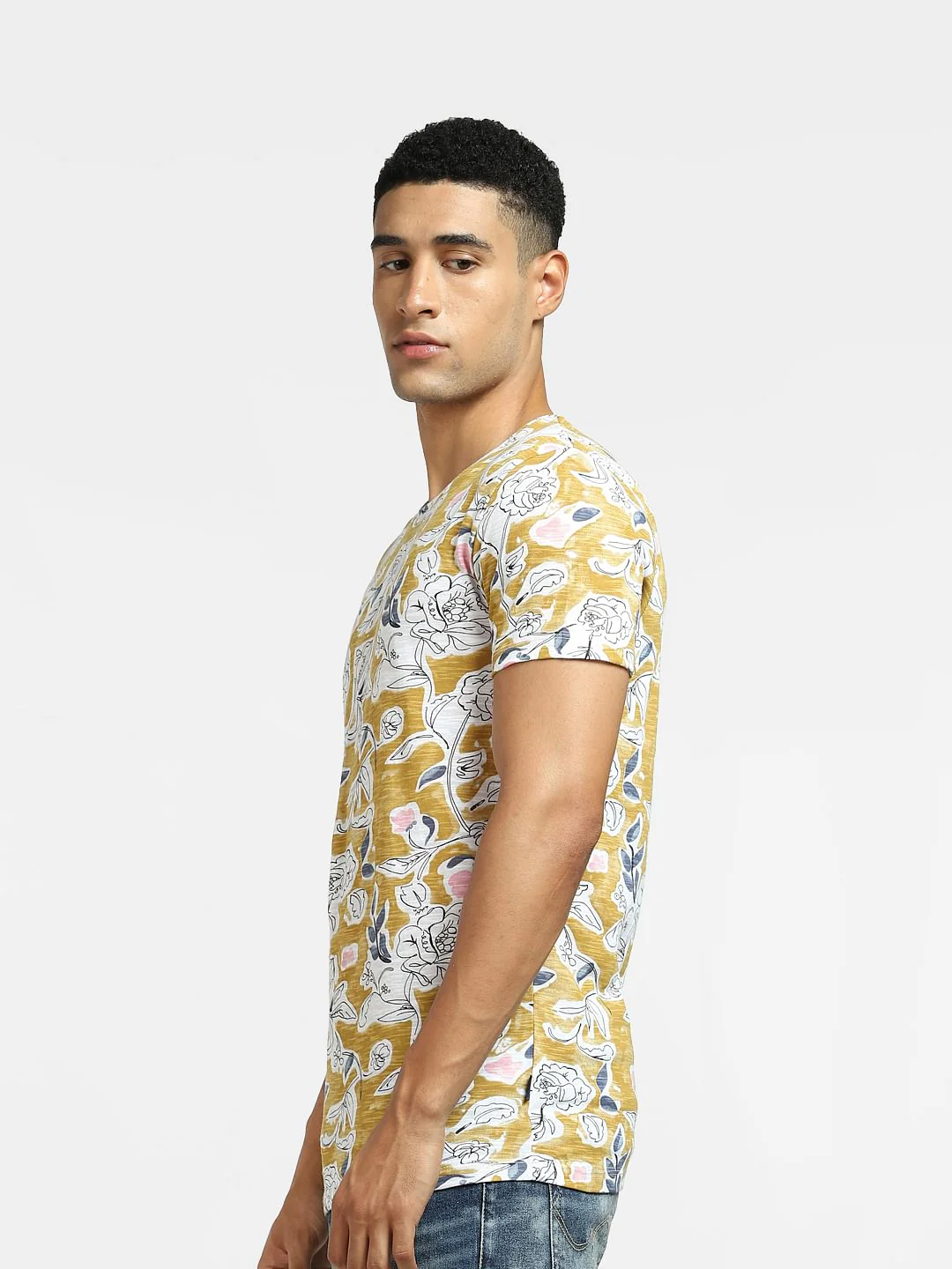 Yellow Floral Crew Neck T-shirt - Image 3