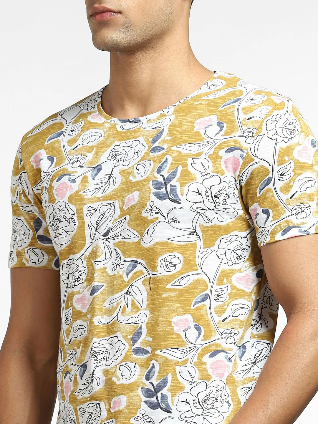 Yellow Floral Crew Neck T-shirt - Image 5