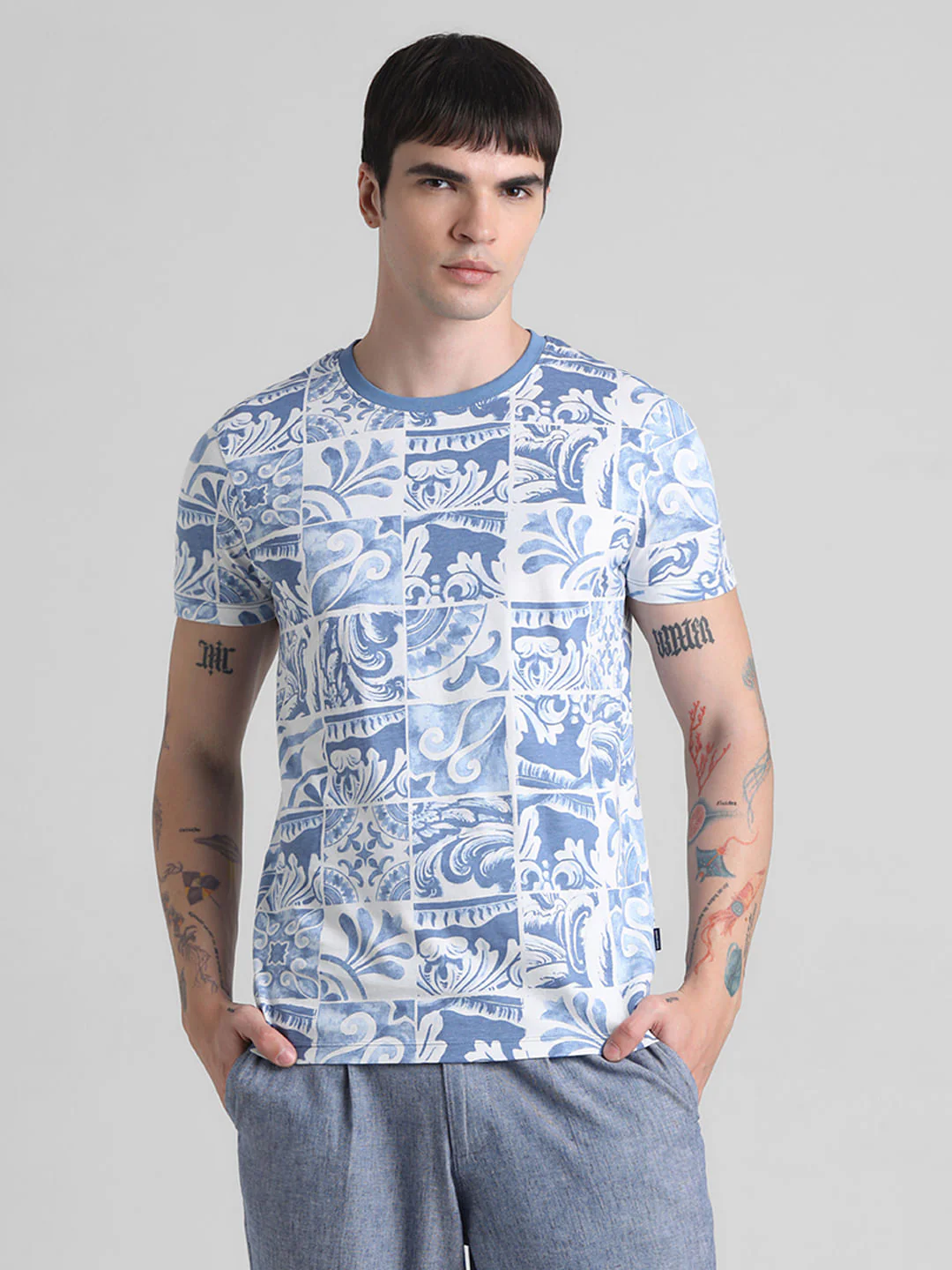 Blue Tile Graphic Print T-shirt - Image 2