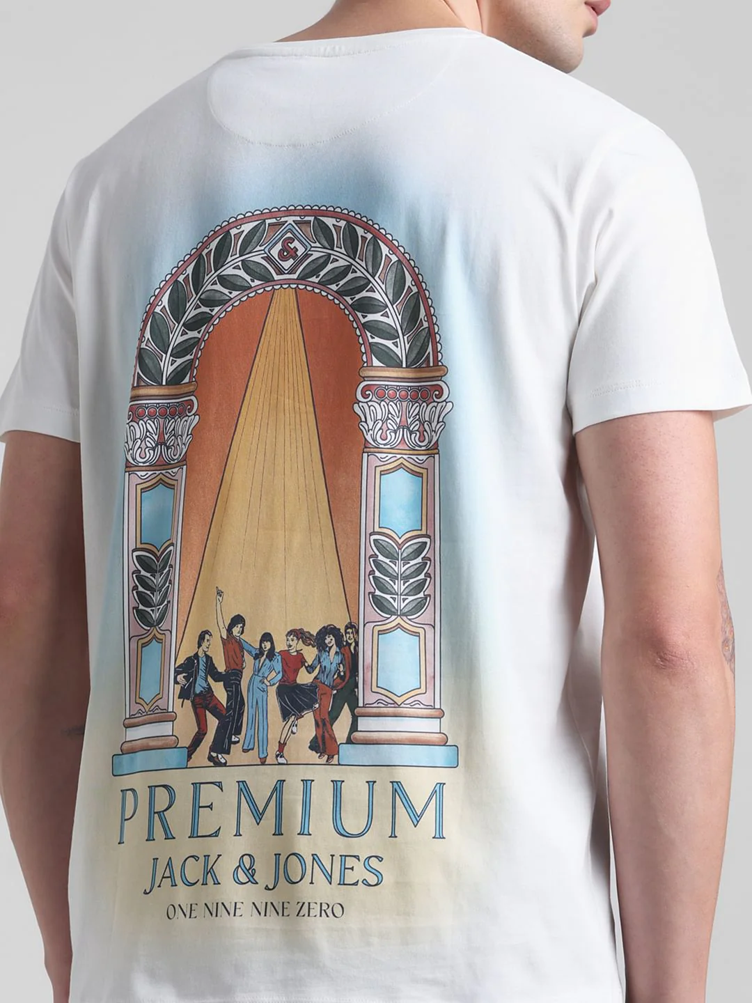 White Castle Print Crew Neck T-shirt - Image 5