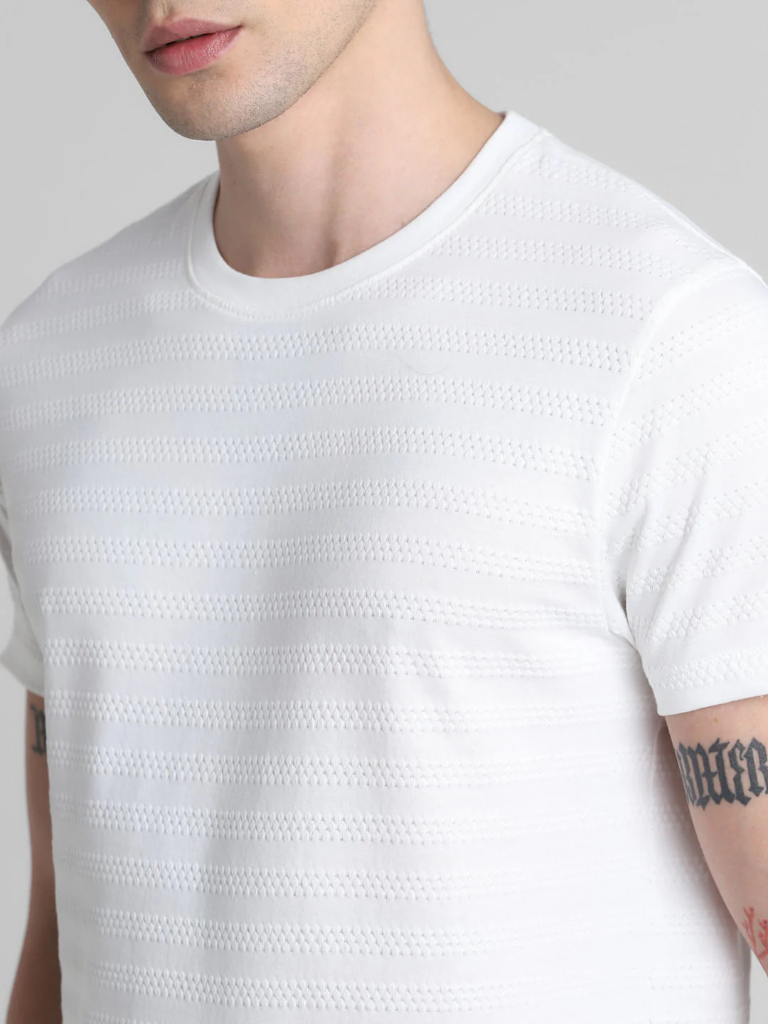 White Jacquard Crew Neck T-shirt - Image 5