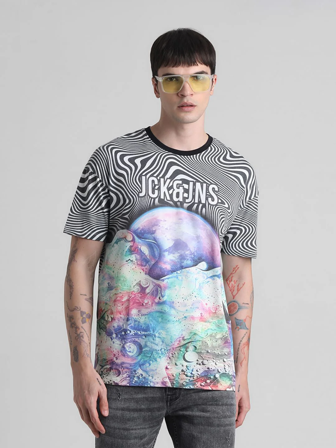 White Illusion Print Crew Neck T-shirt