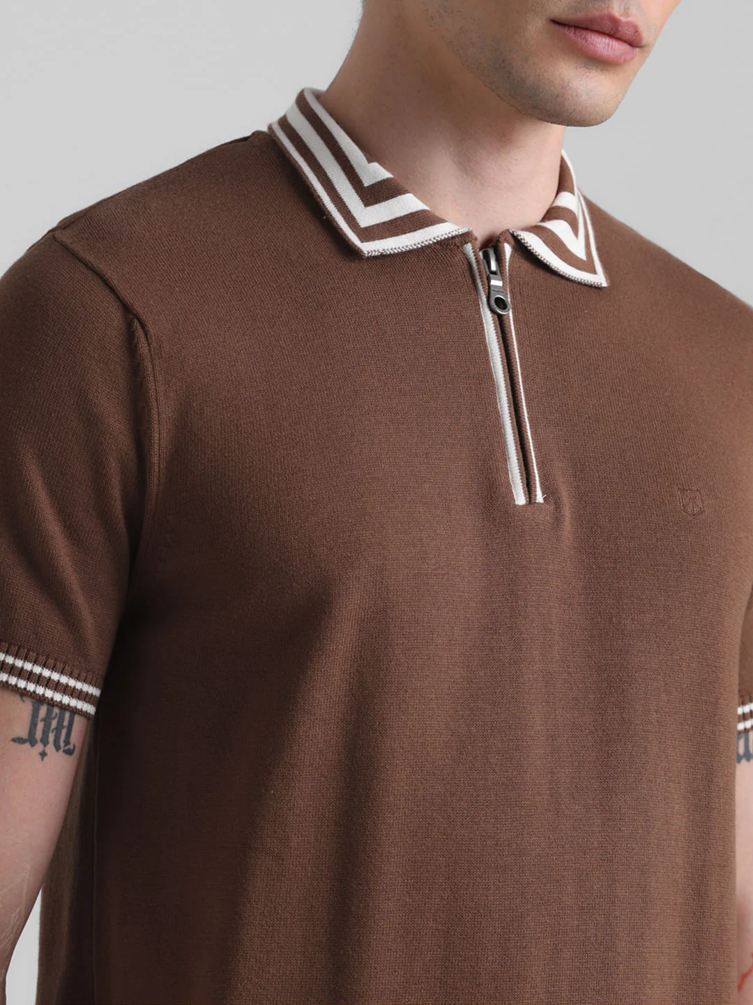 Brown Knitted Polo T-shirt - Image 5