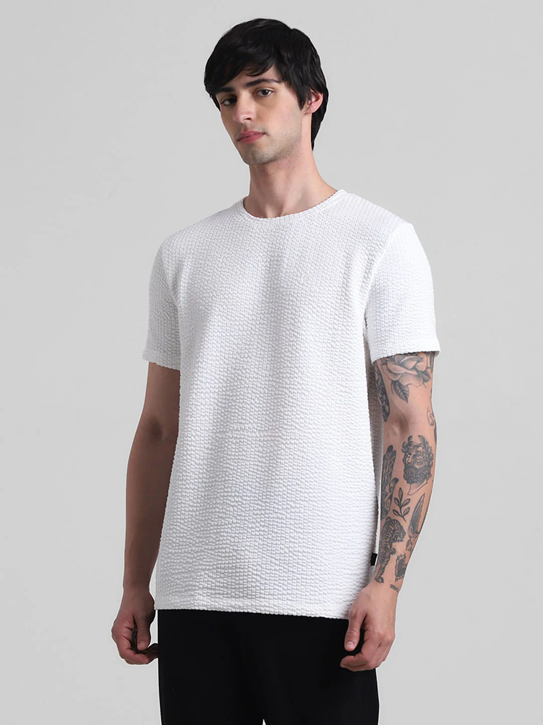 White Knitted Crew Neck T-shirt - Image 2