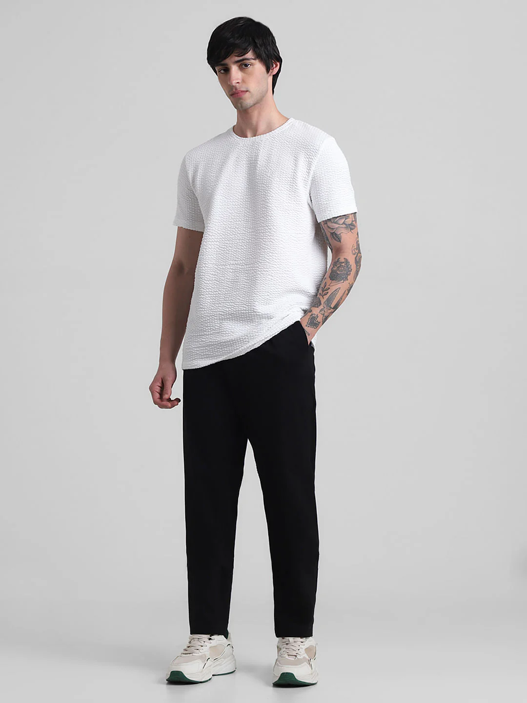 White Knitted Crew Neck T-shirt - Image 6
